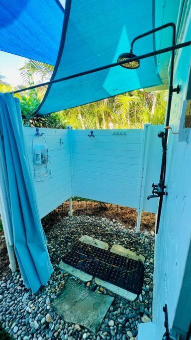Luxury 2/2 Private Oasis W/Hot Tub Walk To Beach Cape Canaveral Exterior photo